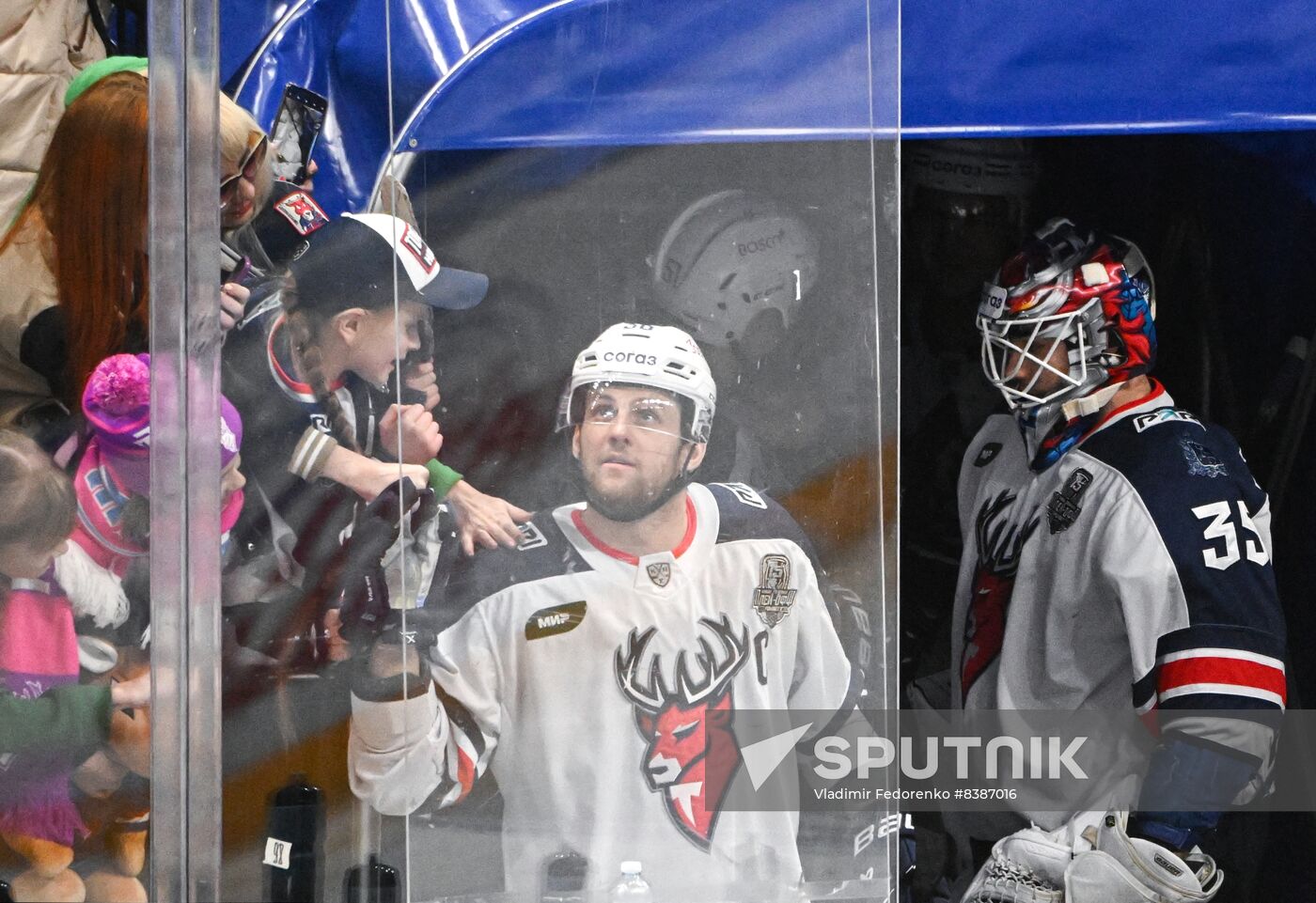 Russia Ice Hockey Kontinental League Dynamo - Torpedo