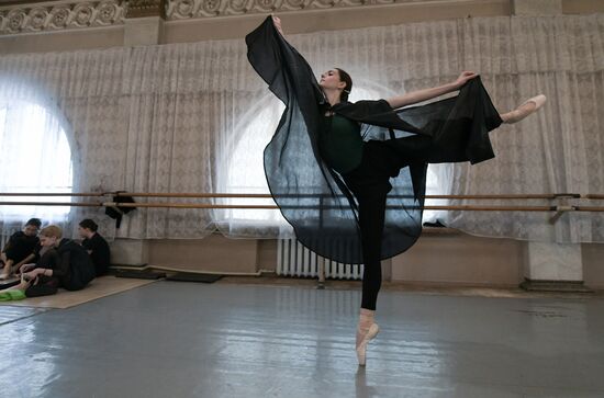 Russia Ukraine Military Operation Ballet Theatre