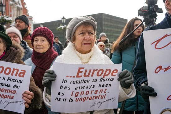 Latvia Russian Poet Monument Dismantling
