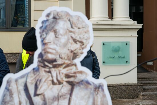 Latvia Russian Poet Monument Dismantling