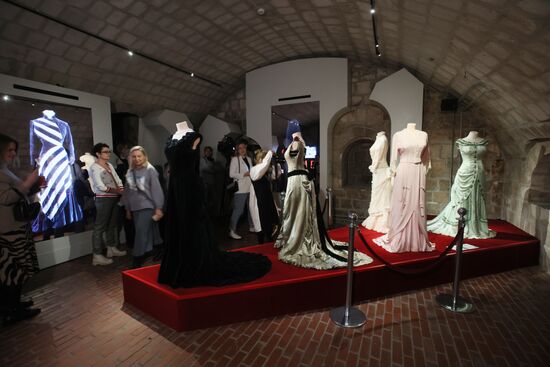 Exhibition Lamanova: Russian Dress Code