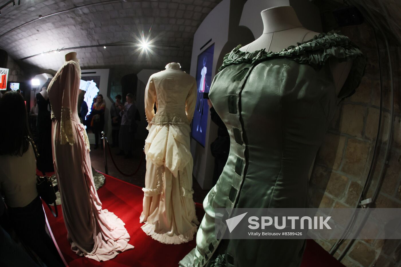 Exhibition Lamanova: Russian Dress Code