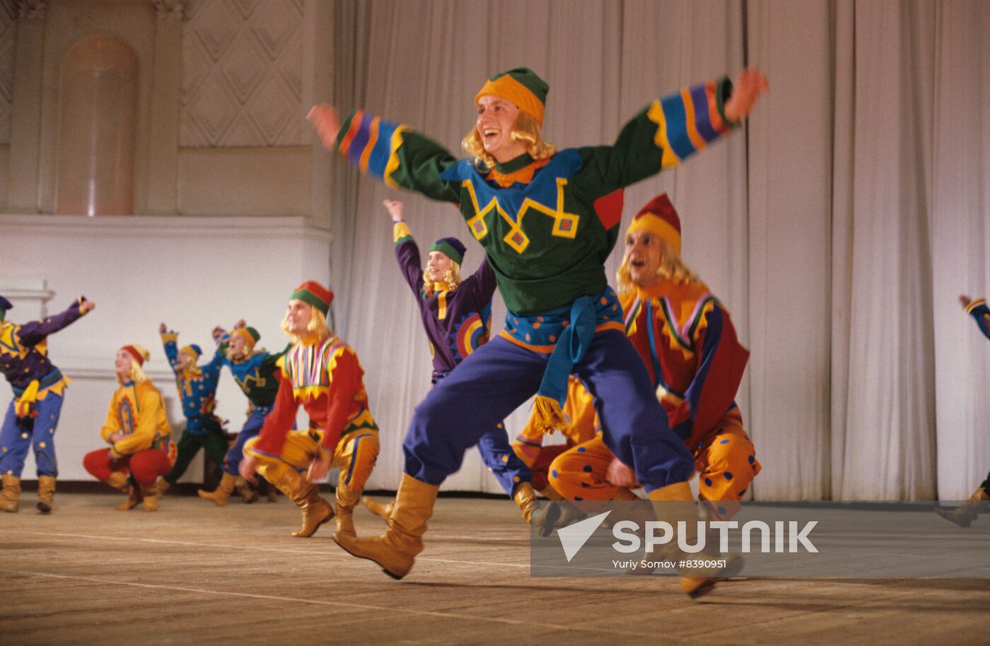 Union Show of Song and Dance Ensembles