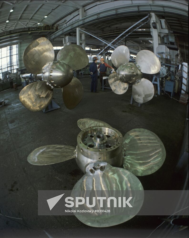 Leninskaya Kuznitsa (Lenin Smithy) Shipyard