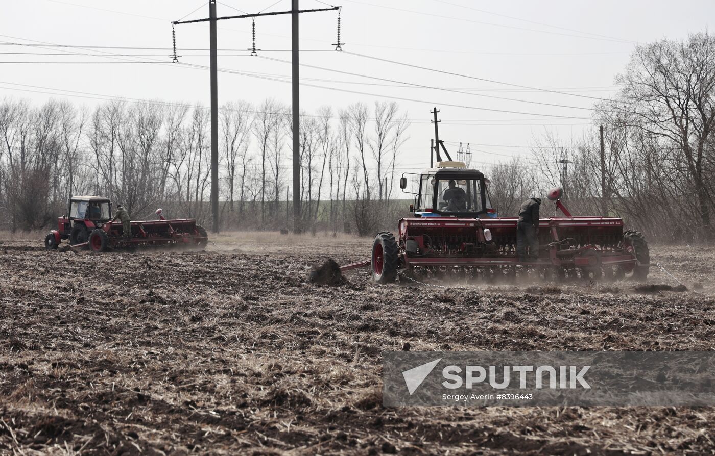 Russia DPR Sowing Campaign