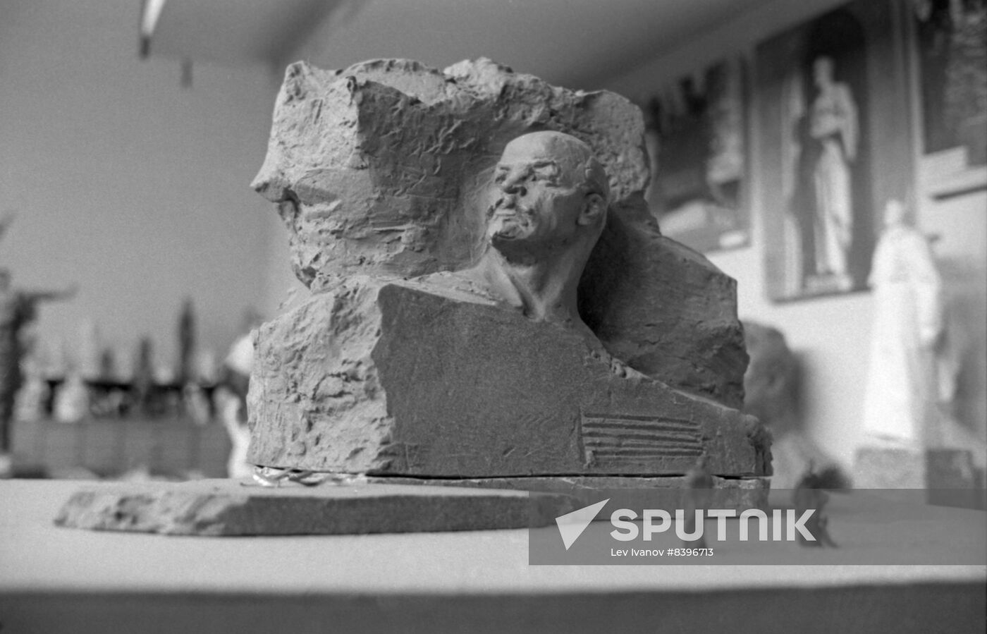 Soviet sculptor Lev Kerbel