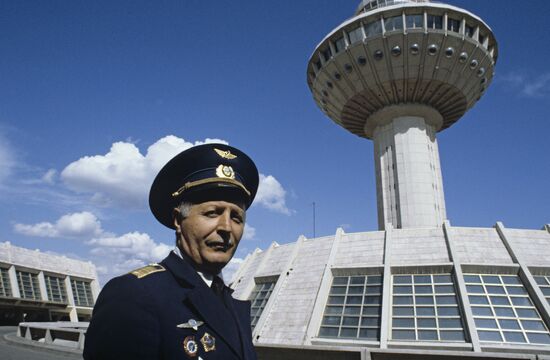 Senior flight engineer of civil aviation Vagan Mesropyan