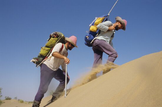 Human and Desert scientific and sports expedition