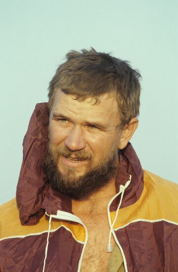 Human and Desert scientific and sports expedition