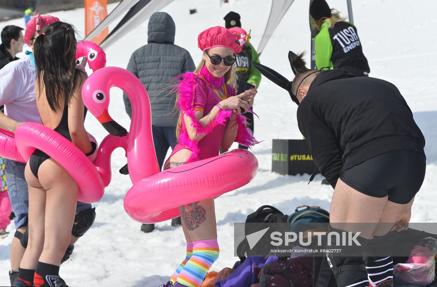 Russia Bikini Downhill