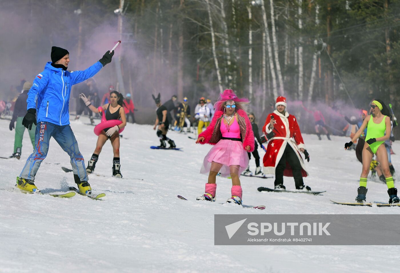 Russia Bikini Downhill