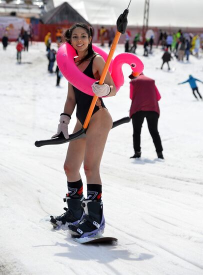 Russia Bikini Downhill