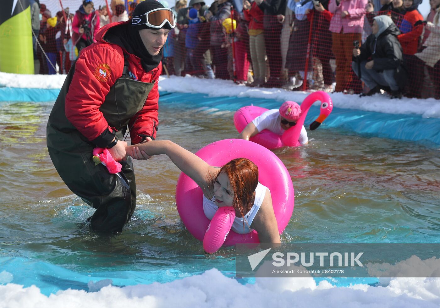 Russia Bikini Downhill