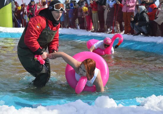Russia Bikini Downhill