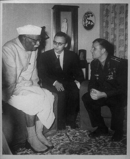 Soviet Pilot-Cosmonaut Yury Gagarin visits India