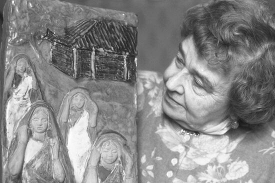 Soviet sculptor Marianna Yaroslavskaya