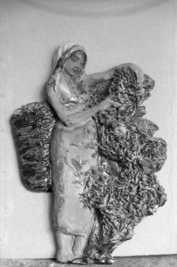 Soviet sculptor Marianna Yaroslavskaya