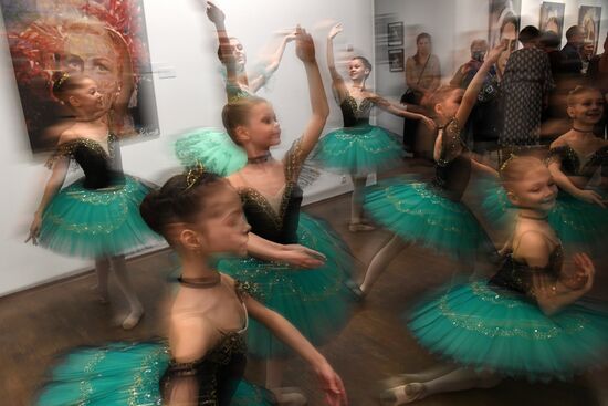 Russia Ballet Golovkina Exhibition