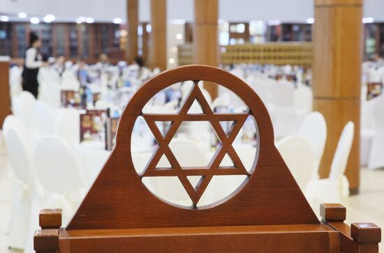 Preparations for Jewish Easter, Pesach