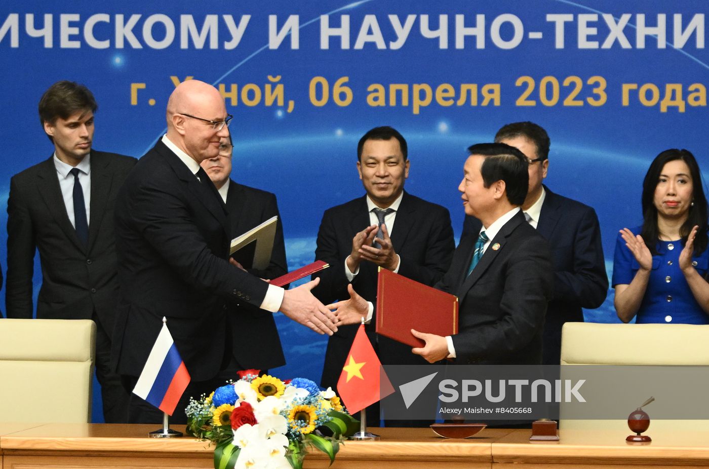 Vietnam Russia