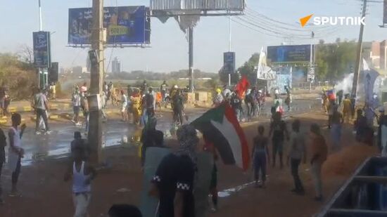 Sudanese police use tear gas to disperse hundreds of protesters in Omdurman