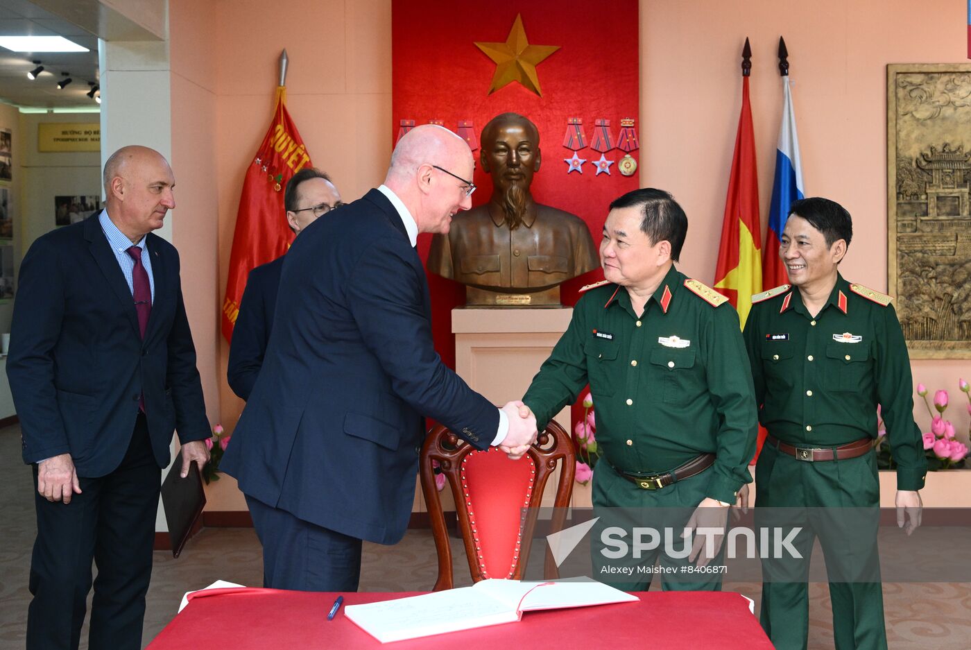 Vietnam Russia