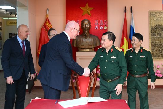 Vietnam Russia