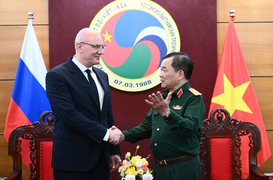 Vietnam Russia