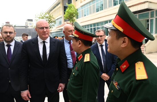 Vietnam Russia