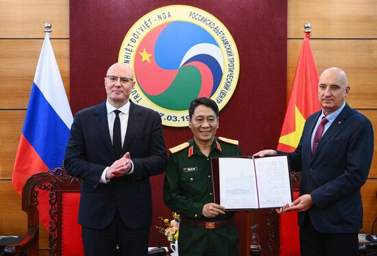 Vietnam Russia