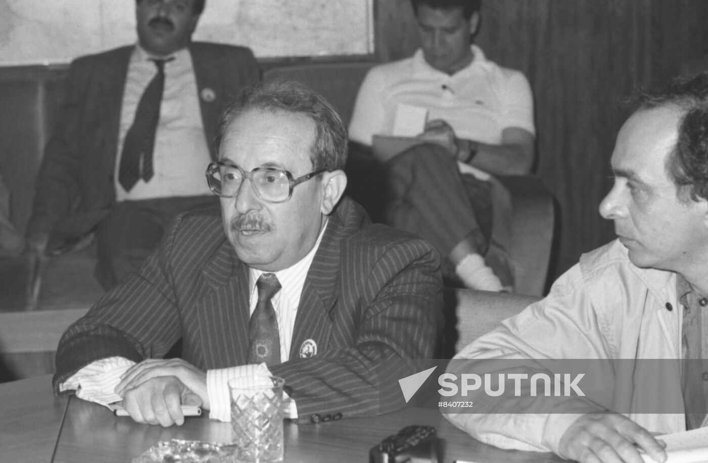 News conference with members of Arab business community at Novosti Press Agency