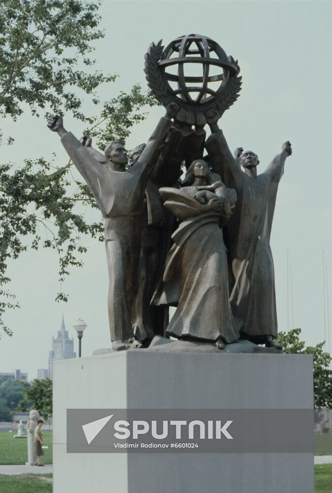 AllUnion Sculpture Exhibition in Moscow Sputnik Mediabank