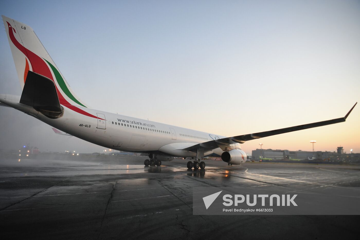 Russia SriLankan Airlines Flights - 000006613033 0 0 0 0 1400x1000 80 10 1 UGF2ZWwgQmVkbnlha292ICM2NjEzMDMz 116 95 Sputnik 6613033 Preview Fc3261f5925ebcc521afd760861229df 
