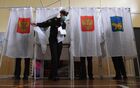 A serviceman holds his ballot at a polling station during parliamentary elections, in Vladivostok, Russia. Russia holds legislative elections on 17-19 September 2021. Voters will elect members of the Russian State Duma and heads of nine Russian regions and 39 constituent regions. Location: Russia, Vladivostok. Author: Vitaliy Ankov/Sputnik. Russia Parliamentary Elections