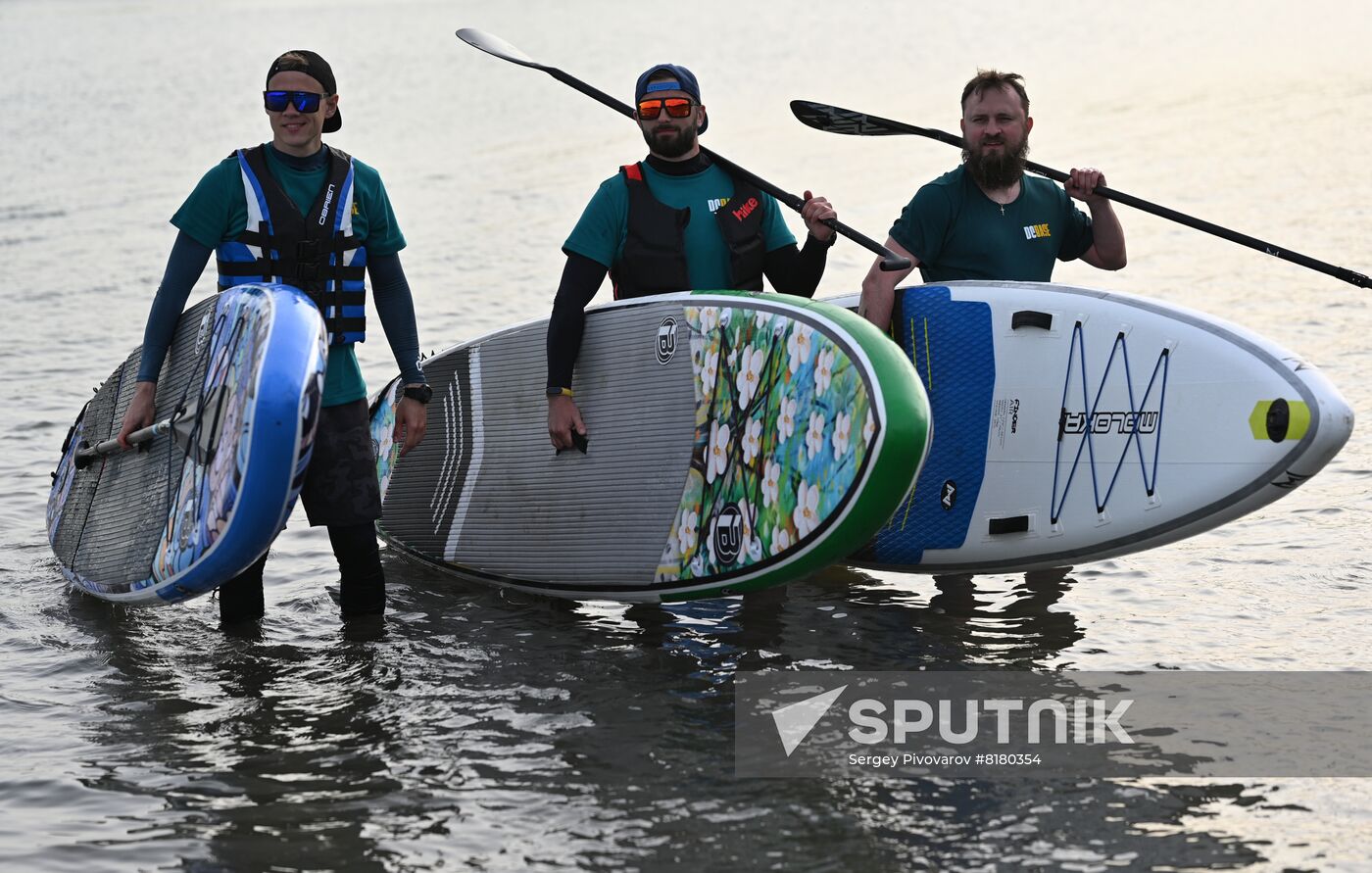 Wavestorm 9.6 paddle deals board