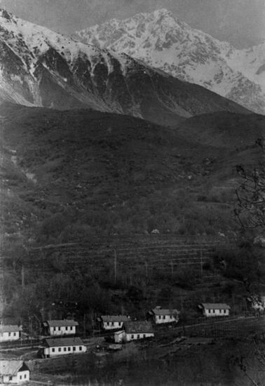 Ak-Terek, mountain village in Jety-Oguz district, Issyk-Kul