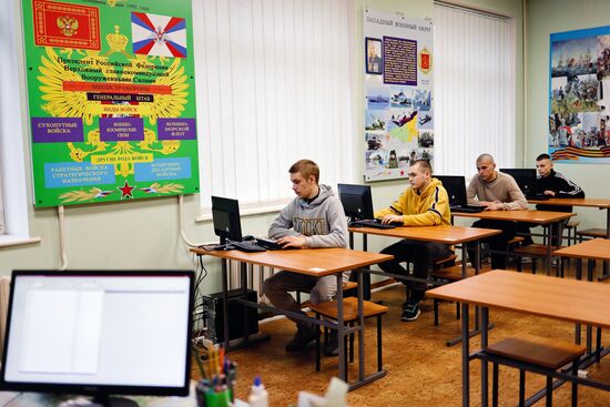 Russia Defence Conscripts