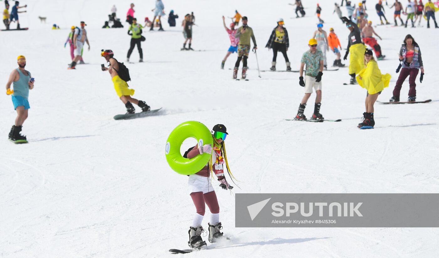 Russia Bikini Alpine Festival