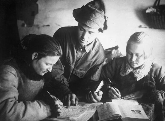 Campaign for abolishing illiteracy