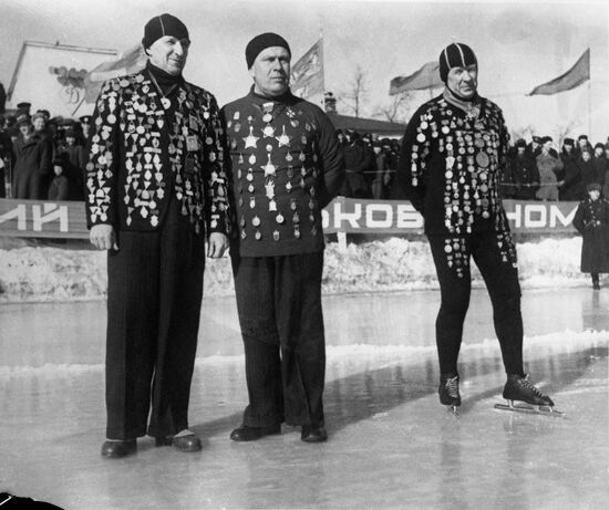 Veteran Soviet athletes/speed-skaters