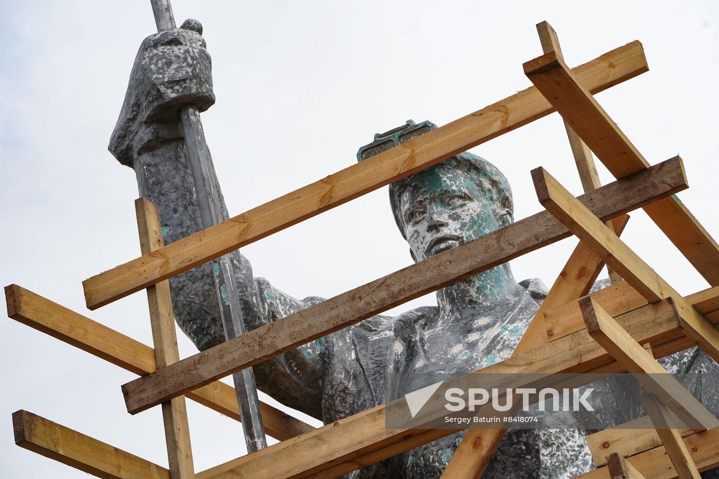 Russia Ukraine Military Operation Monument Restoration