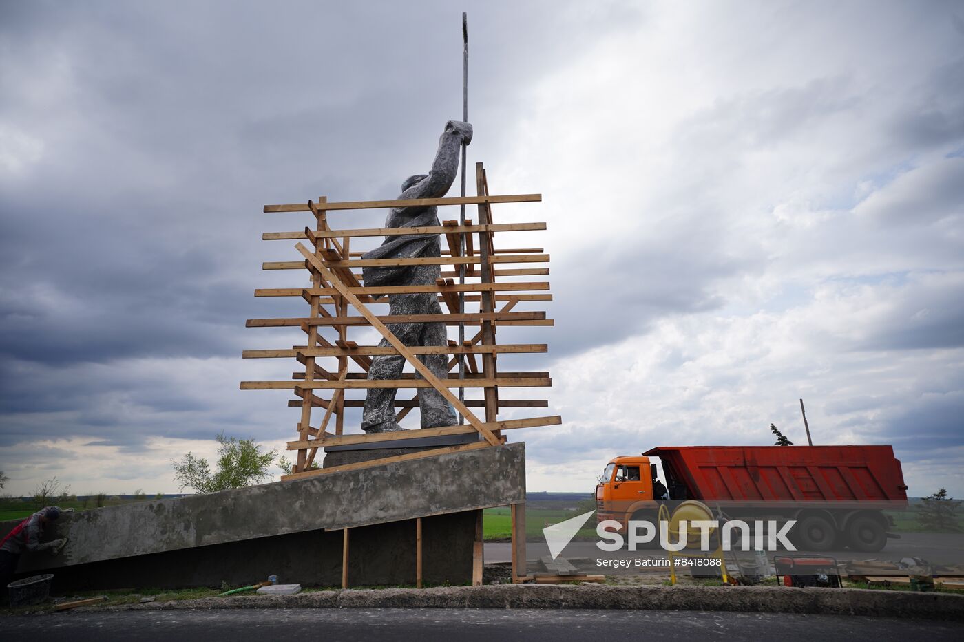 Russia Ukraine Military Operation Monument Restoration