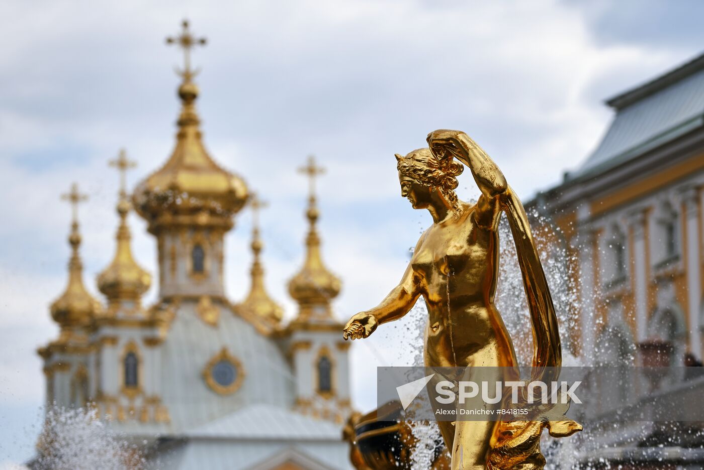 Russia Fountain Season