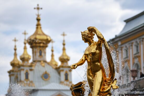 Russia Fountain Season