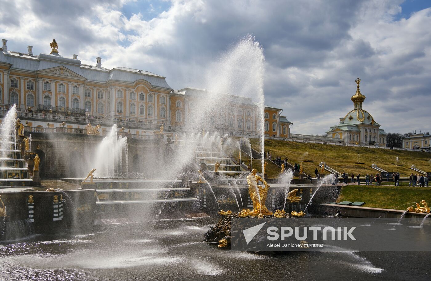 Russia Fountain Season