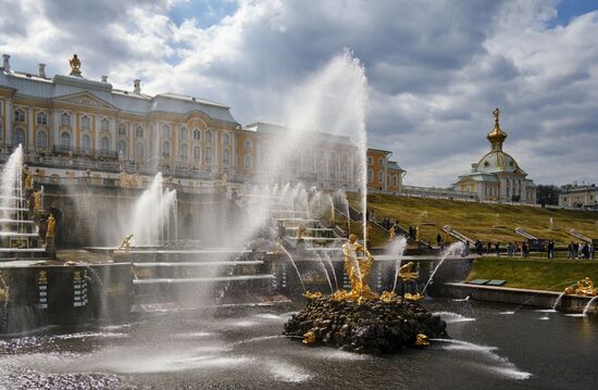 Russia Fountain Season