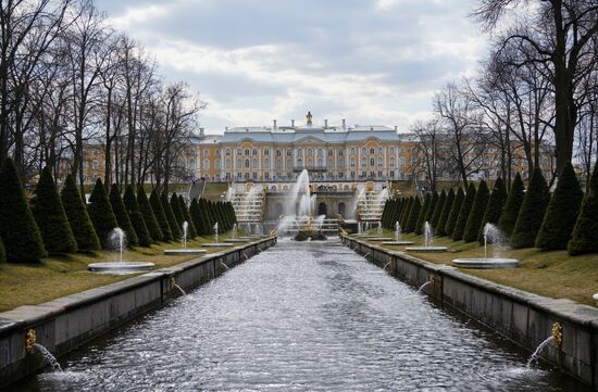 Russia Fountain Season