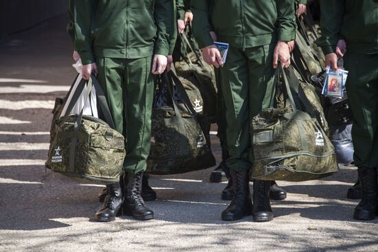 Russia Defence Conscripts