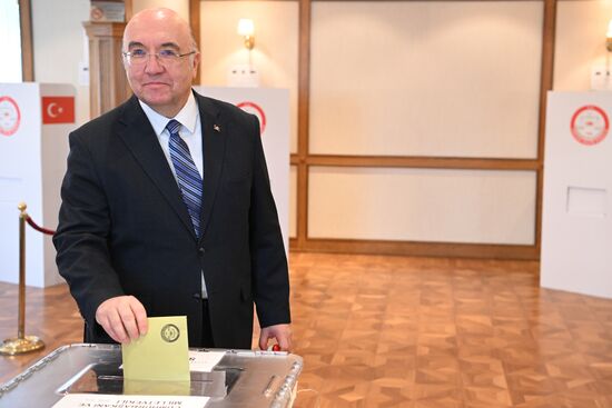 Russia Turkey Elections Early Voting