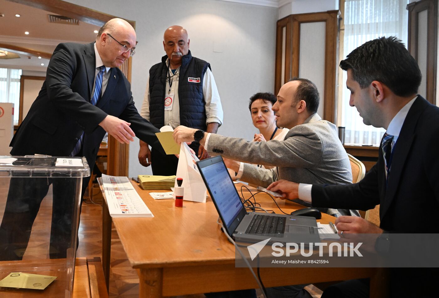 Russia Turkey Elections Early Voting